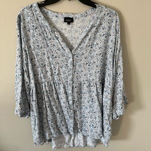 Jones & Co Blue Floral Babydoll Button Up Blouse